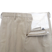 画像をギャラリービューアに読み込む, TWO TUCK SLACKS (16W HIGH-COUNT CORDUROY)