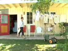 ギャラリービューアNIKKI McCLURE: 2023 CALENDAR "INTO"に読み込んでビデオを見る