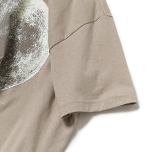 画像をギャラリービューアに読み込む, CE "RETRO MOON"TEE (CUSTOM LENGTH)
